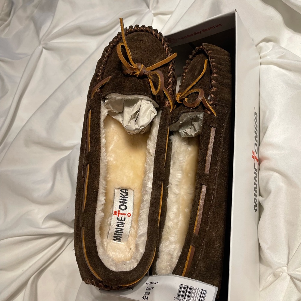 Brand New Minnetonka Moccasins